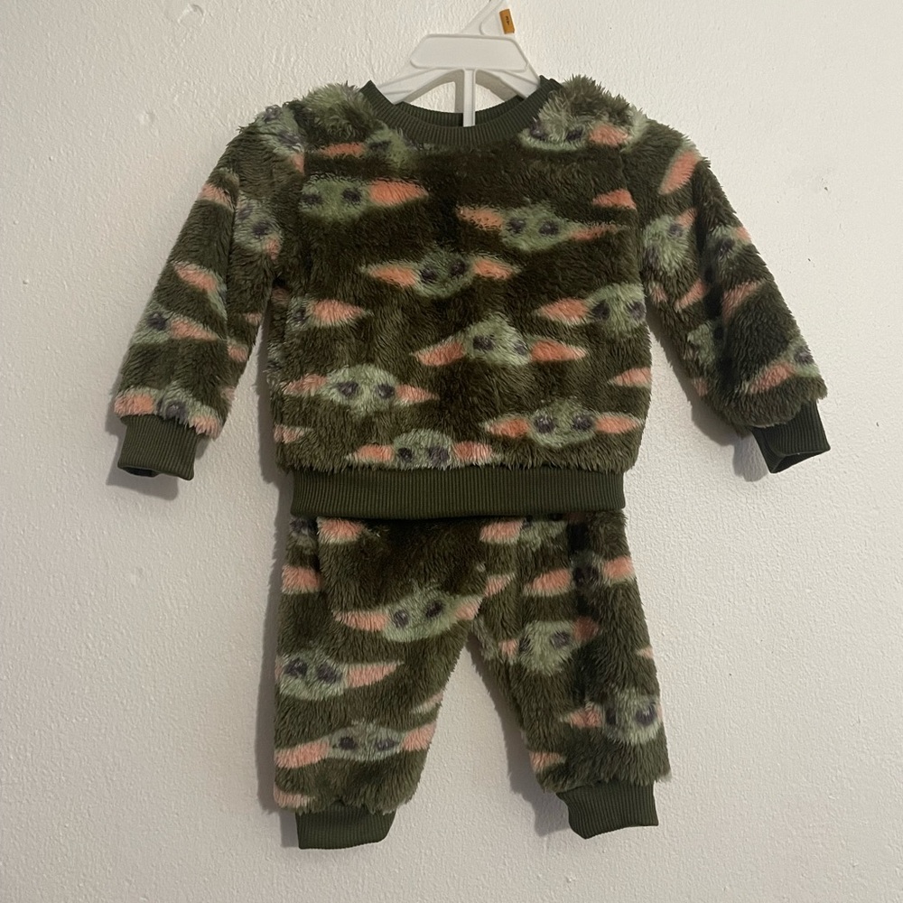 Star Wars Grogu baby fuzzy sweater and pants set